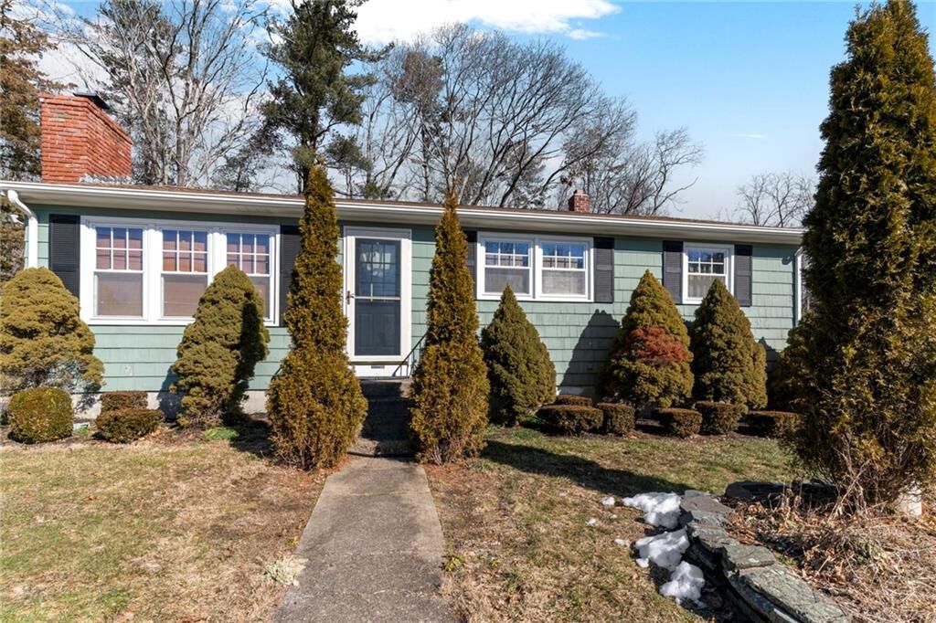 Property Photo:  6 Dawn Lane  RI 02816