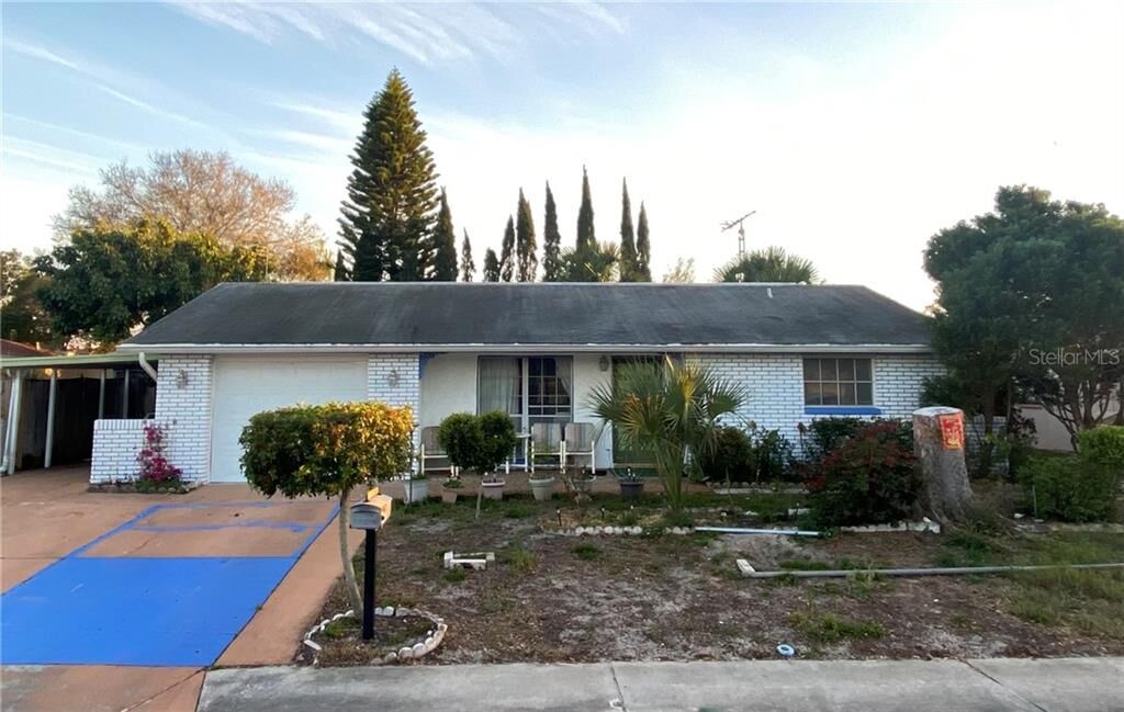 Property Photo: 6904 Tierra Verde Street FL 34668