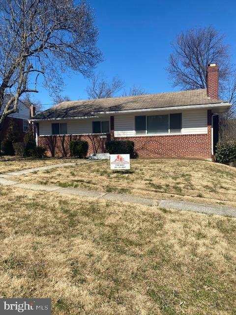 Property Photo: 1711 Lansdowne Way MD 20910