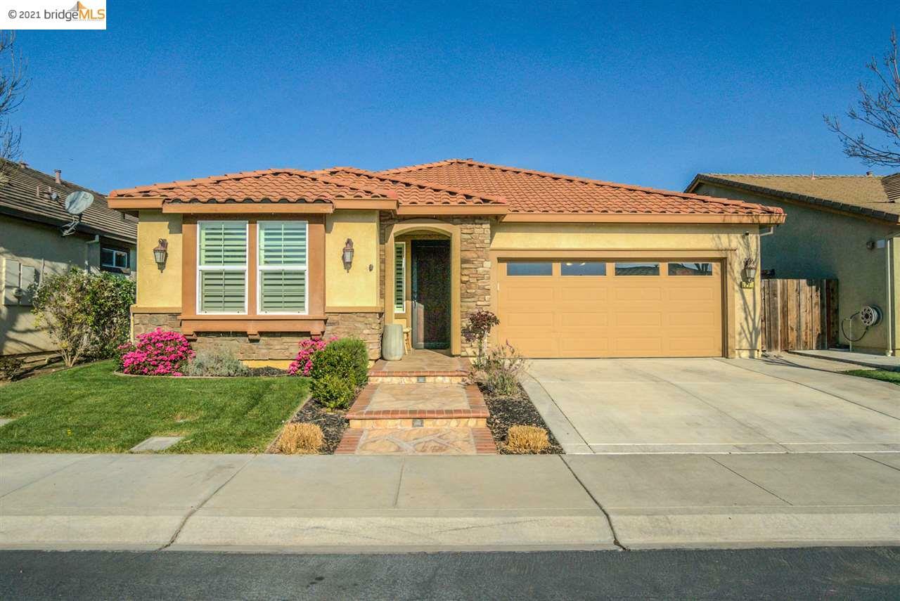 Property Photo:  27 Outrigger Way  CA 94505 