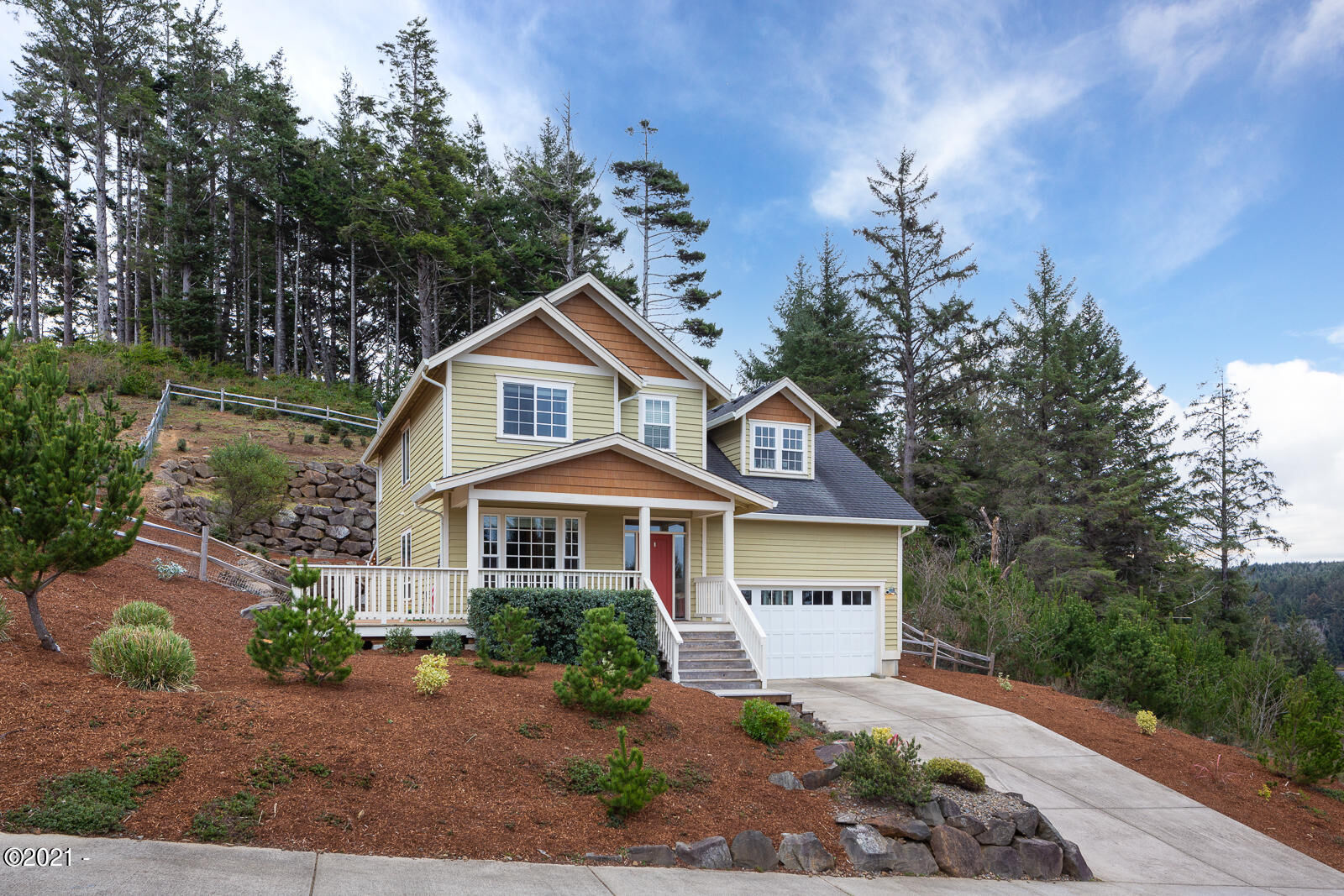 Property Photo:  4382 SE Jetty Avenue  OR 97367