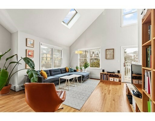 Property Photo: 39 Boylston 2 MA 02130