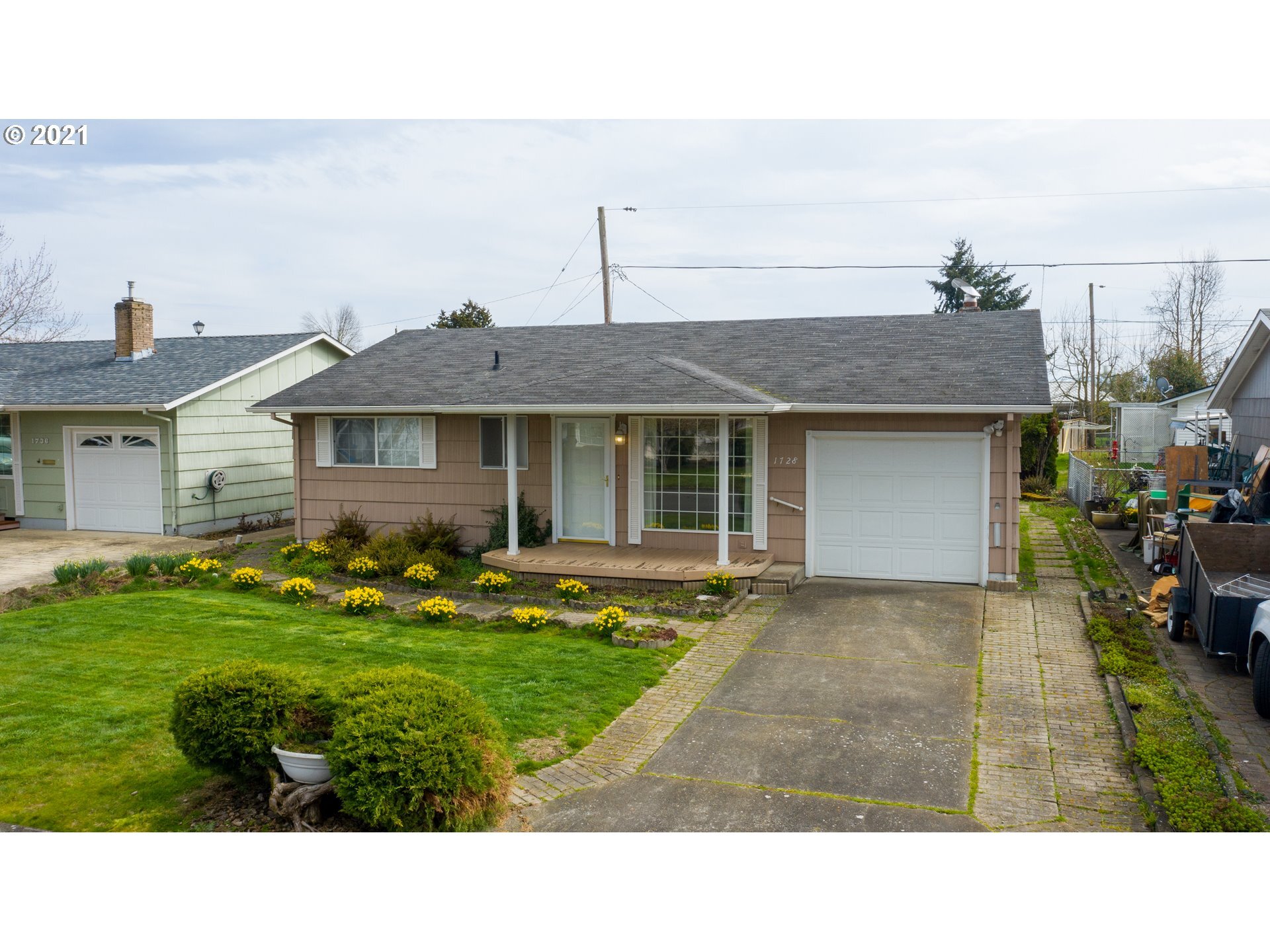 Property Photo:  1728 Princeton Rd  OR 97071 