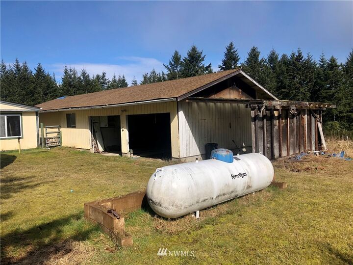 Property Photo: 4667 Julian Road SW WA 98367