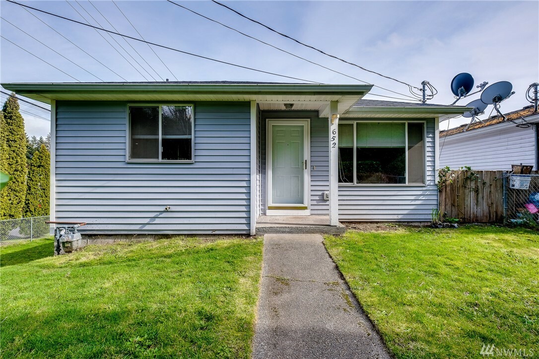 Property Photo:  652 Adele Ave  WA 98310 