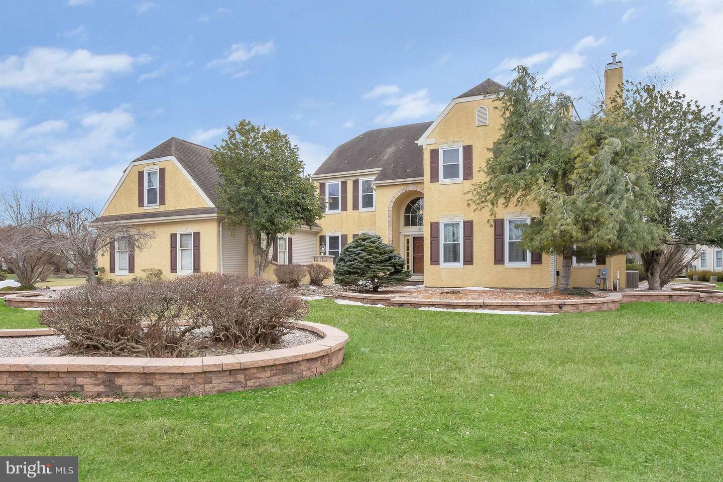 Property Photo: 1 Tanager Lane NJ 08512