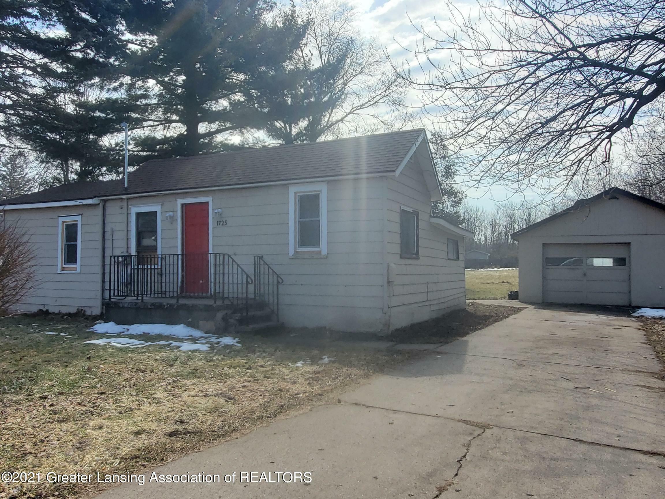 1725 Reo Road  Lansing MI 48910 photo