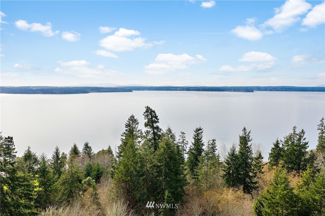 Property Photo:  415  Foxfire Road  WA 98333 