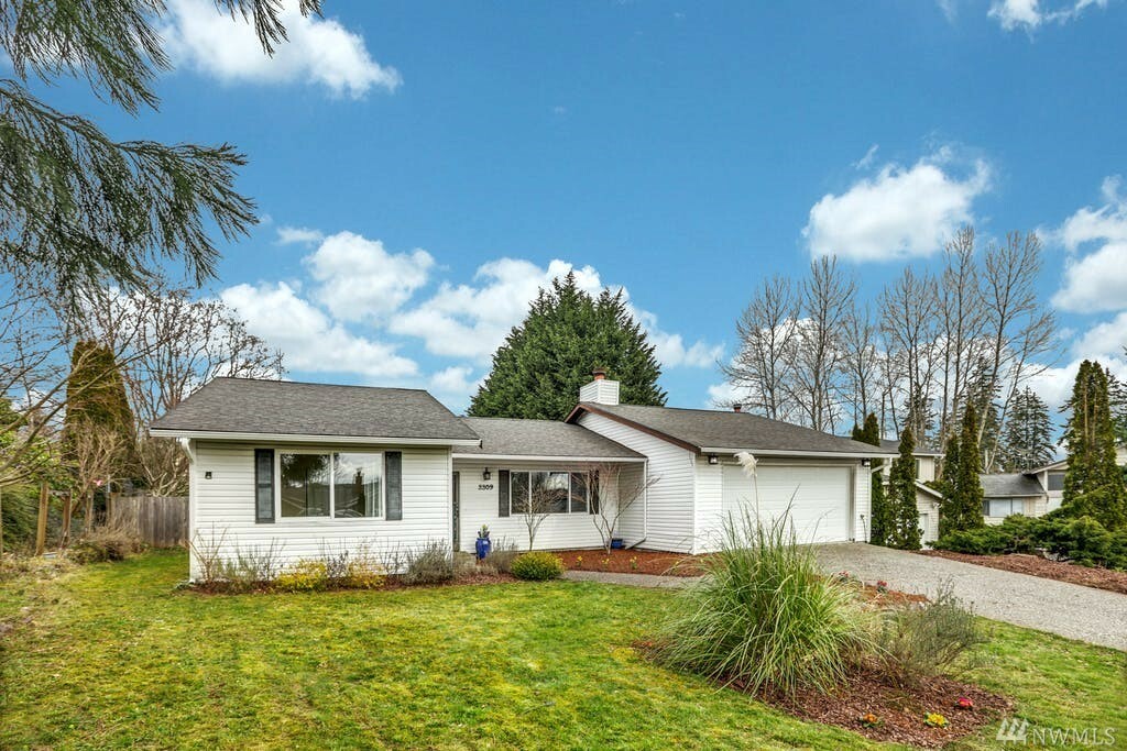 Property Photo:  3309 158th St SW  WA 98087 