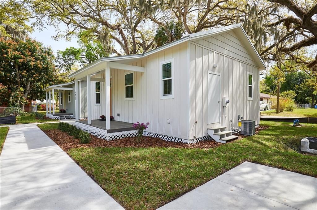Property Photo:  571 18th Street E  FL 34208 