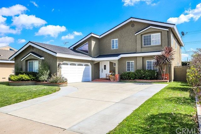 Property Photo:  12102 Pine Street  CA 90720 