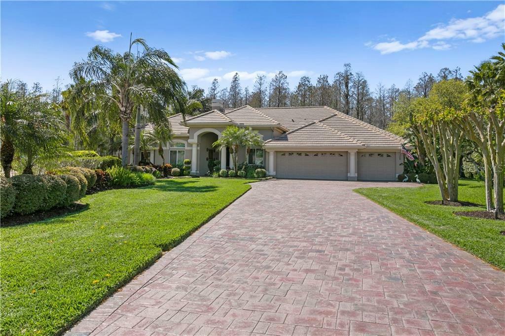 Property Photo:  18806 Wimbledon Circle  FL 33558 