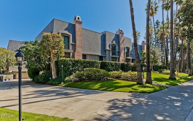 Property Photo:  334 S Orange Grove Boulevard  CA 91105 