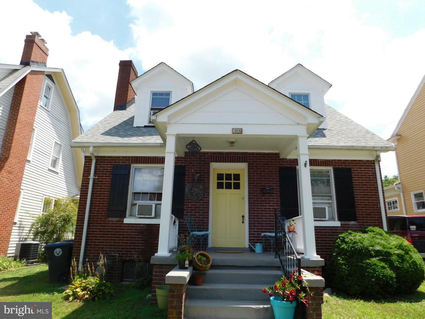 Property Photo:  814 Brompton Street B  VA 22401 