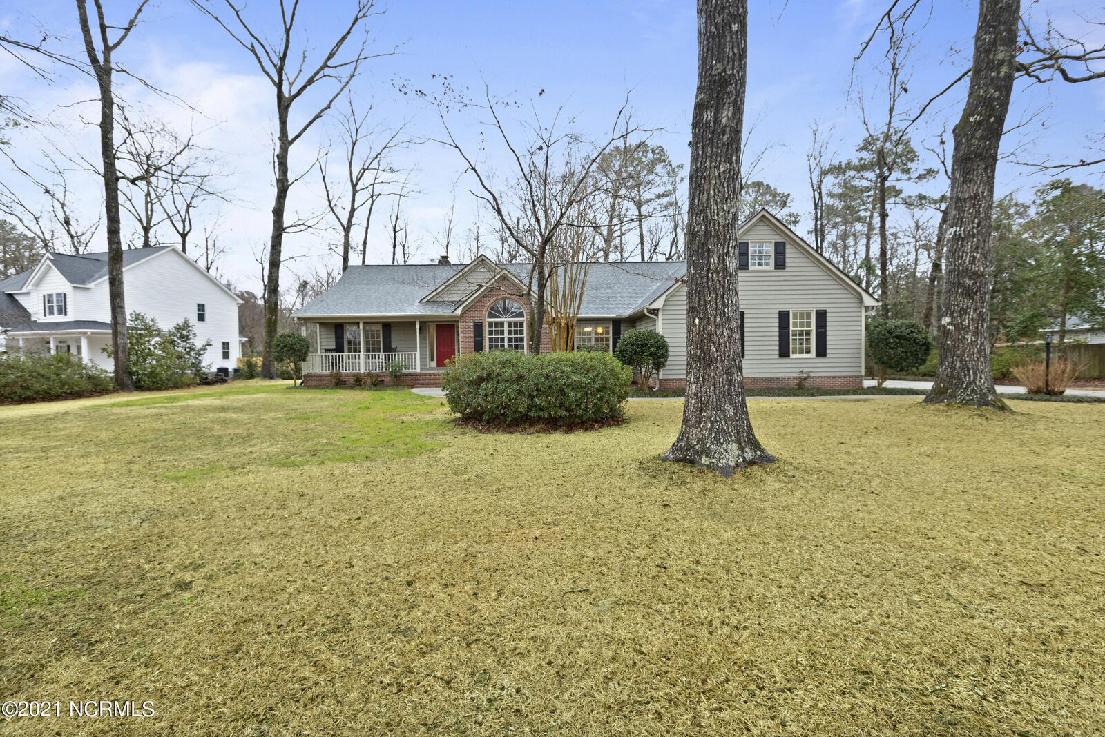 Property Photo:  102 Genora Place  NC 28540 