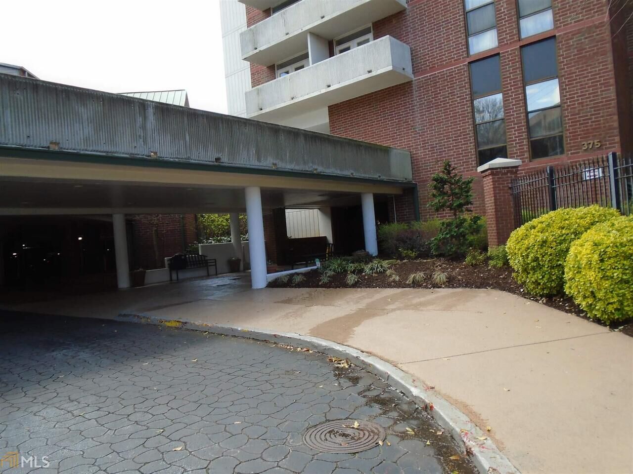 Property Photo:  385 Ralph Mc Gill Boulevard Unit O (As In Osca)  GA 30312 