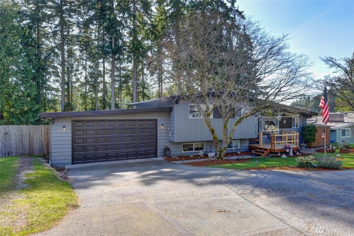 Property Photo: 6226 170th Place SW WA 98037