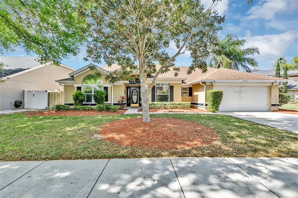 Property Photo: 3637 Gatlin Place Circle FL 32812