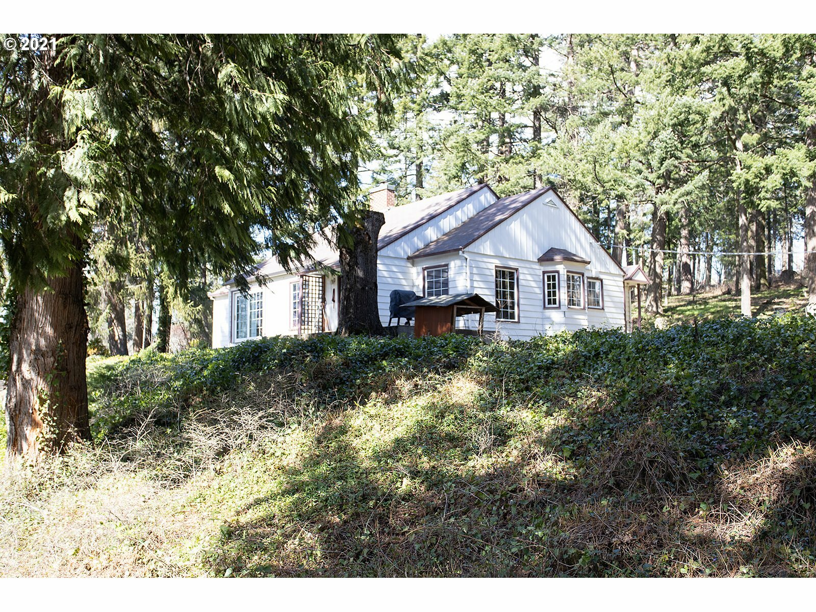 Property Photo:  750 Jewett Blvd  WA 98672 