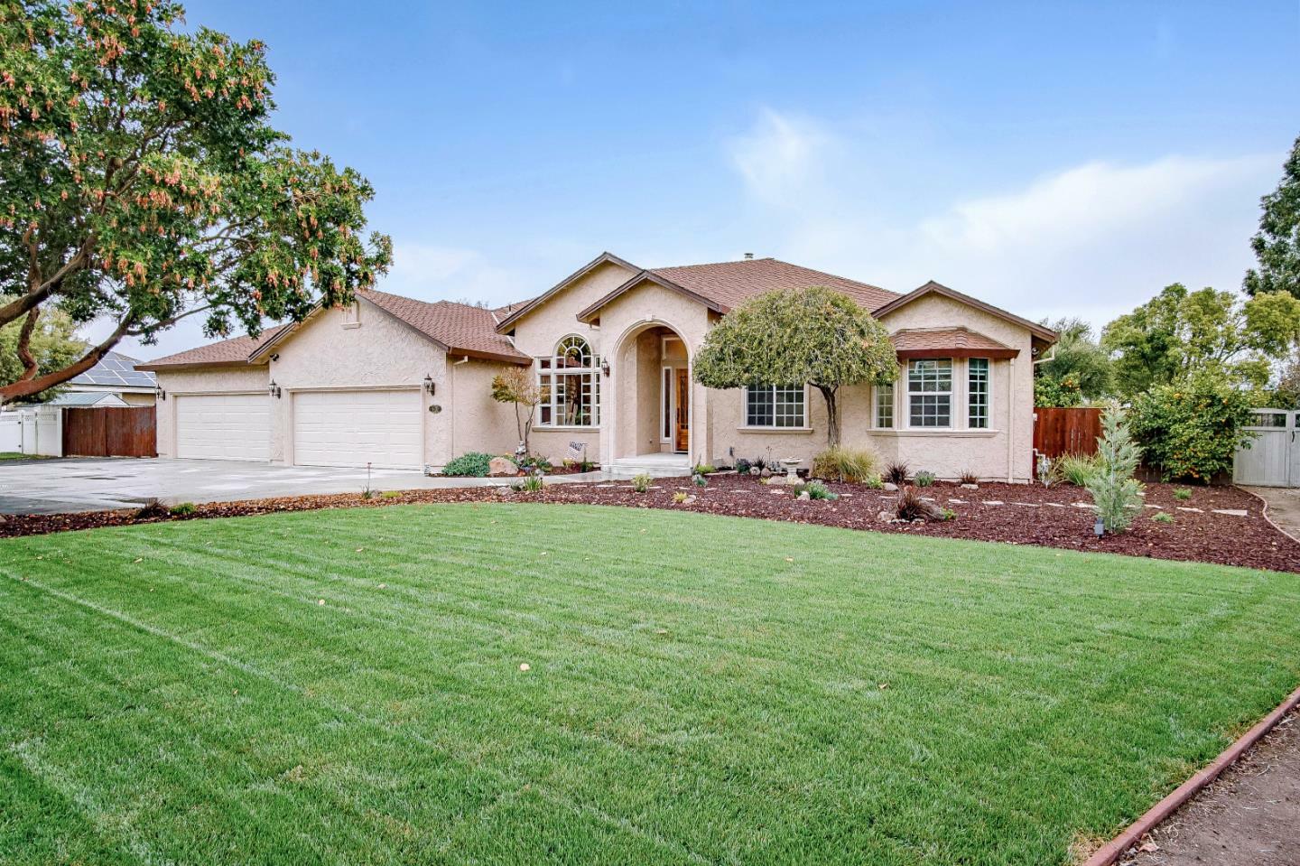 Property Photo:  620 Union Heights  CA 95023 