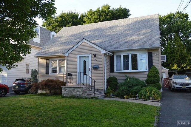 Property Photo:  257 Kingsland Avenue  NJ 07071 