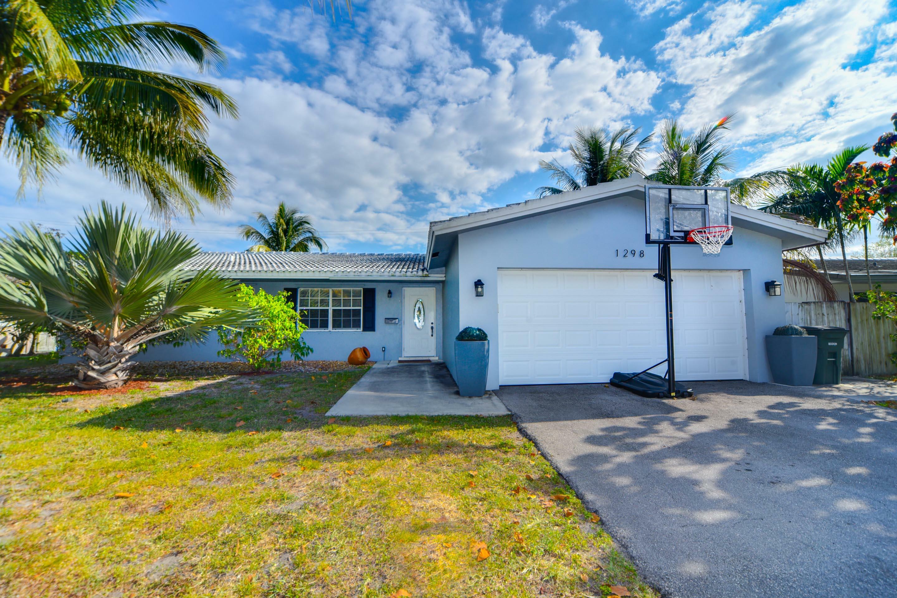 Property Photo:  1298 SW 13th Street  FL 33486 