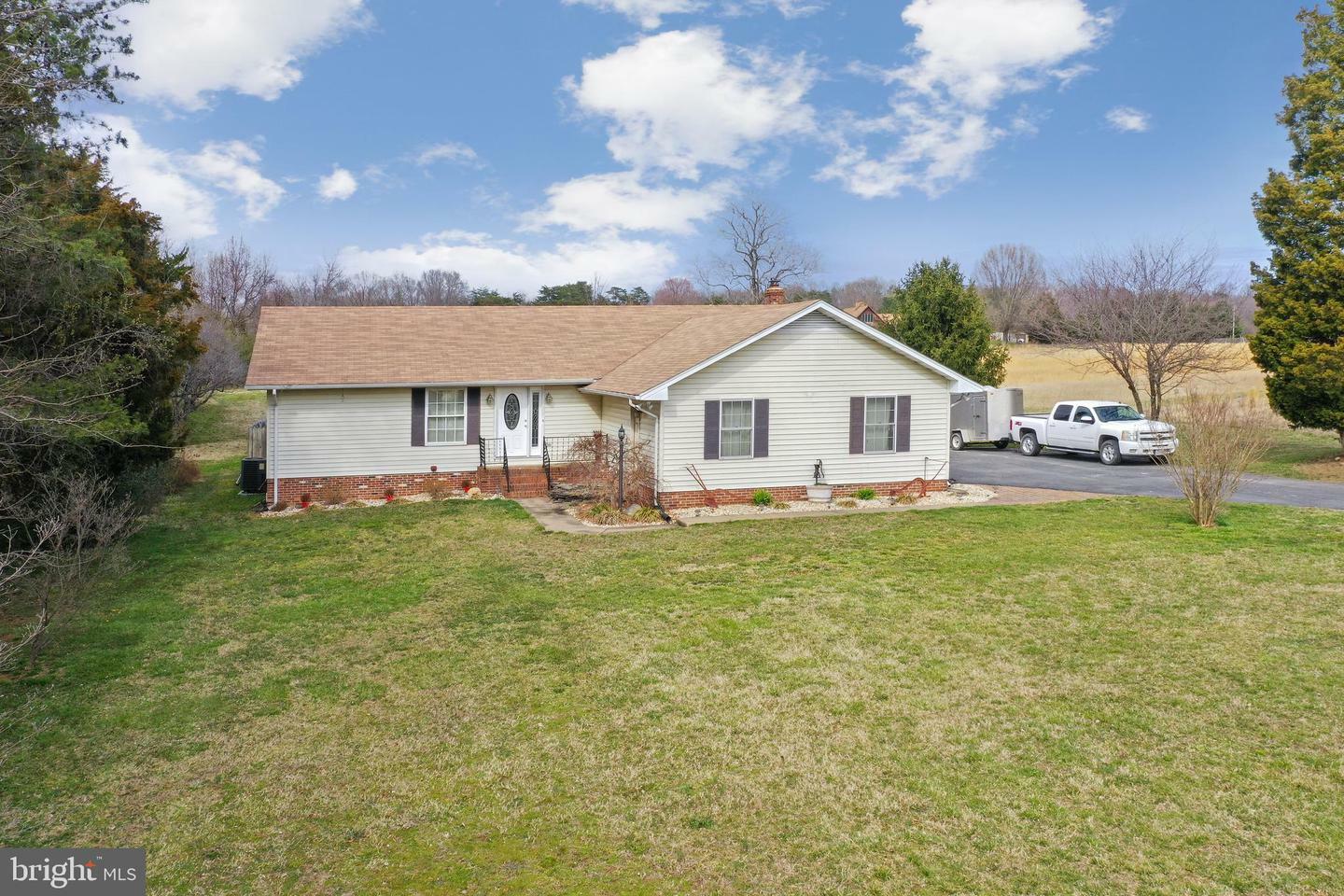 Property Photo:  909 White Oak Road  VA 22405 