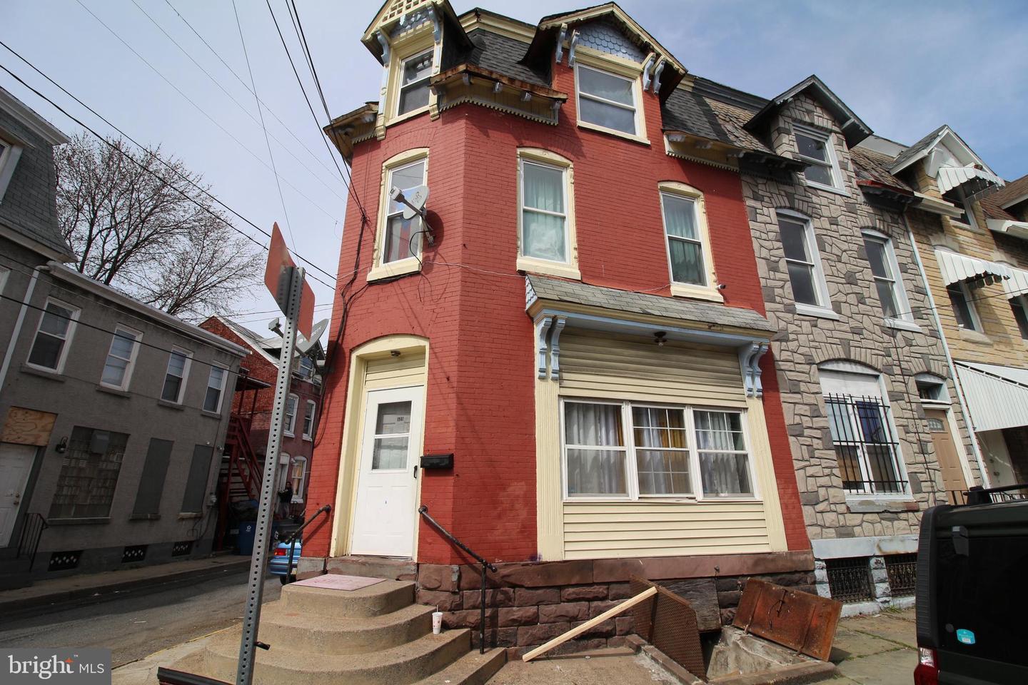 Property Photo:  525 Bingaman Street  PA 19602 