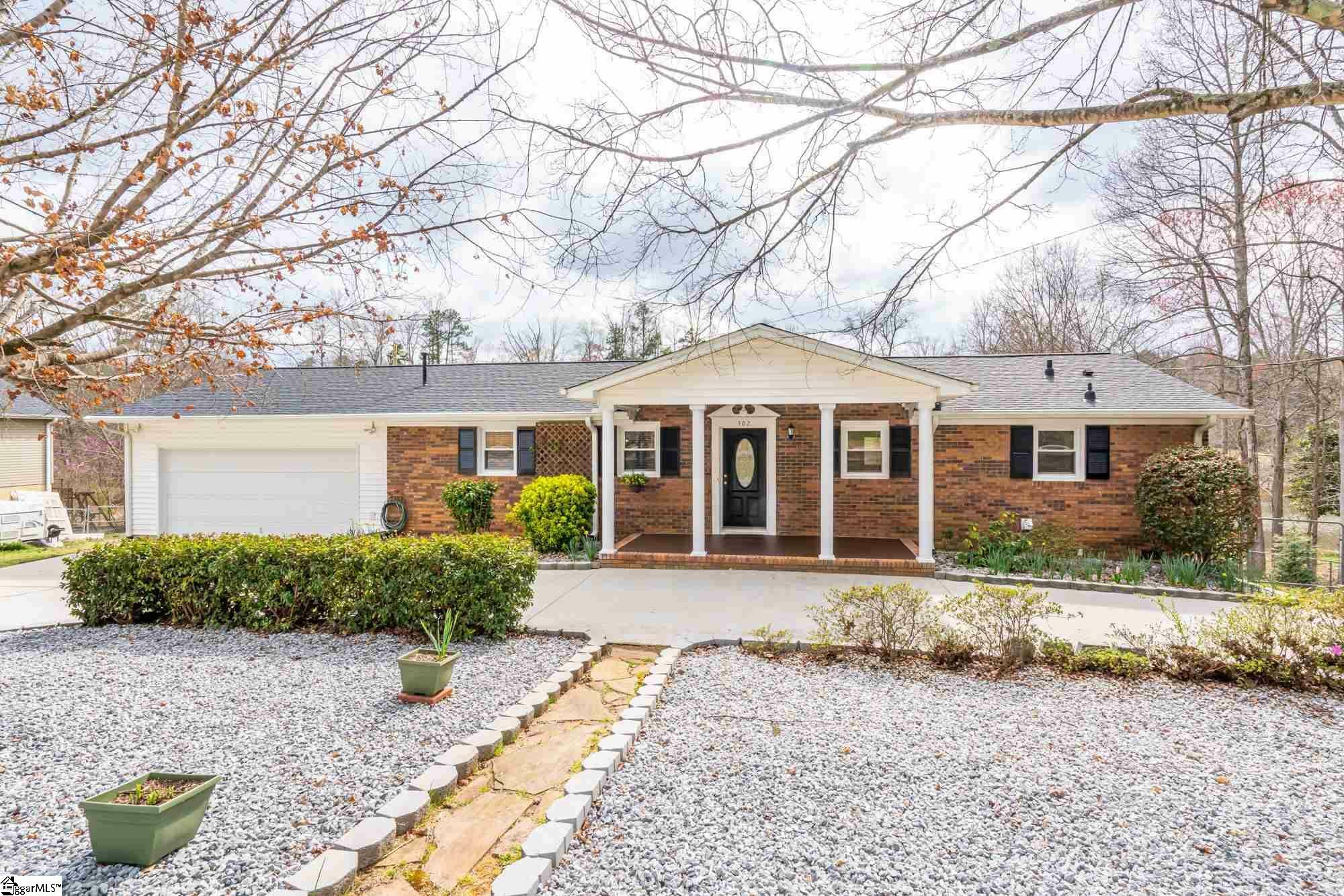 Property Photo:  302 Woodfield Drive  SC 29642-1641 