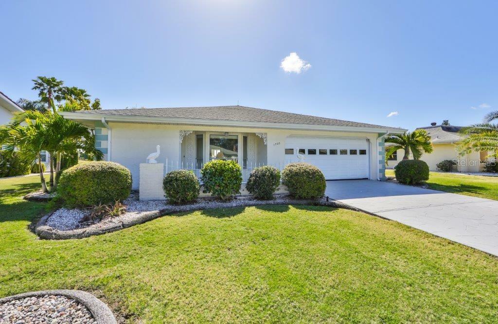 Property Photo:  1708 New Bedford Drive  FL 33573 