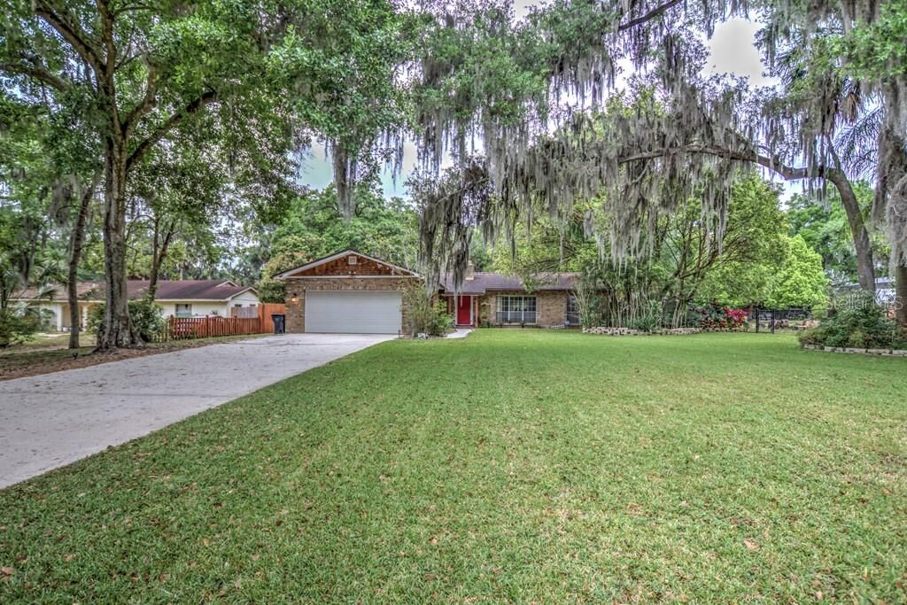 Property Photo:  3410 Hillgrove Road  FL 33596 