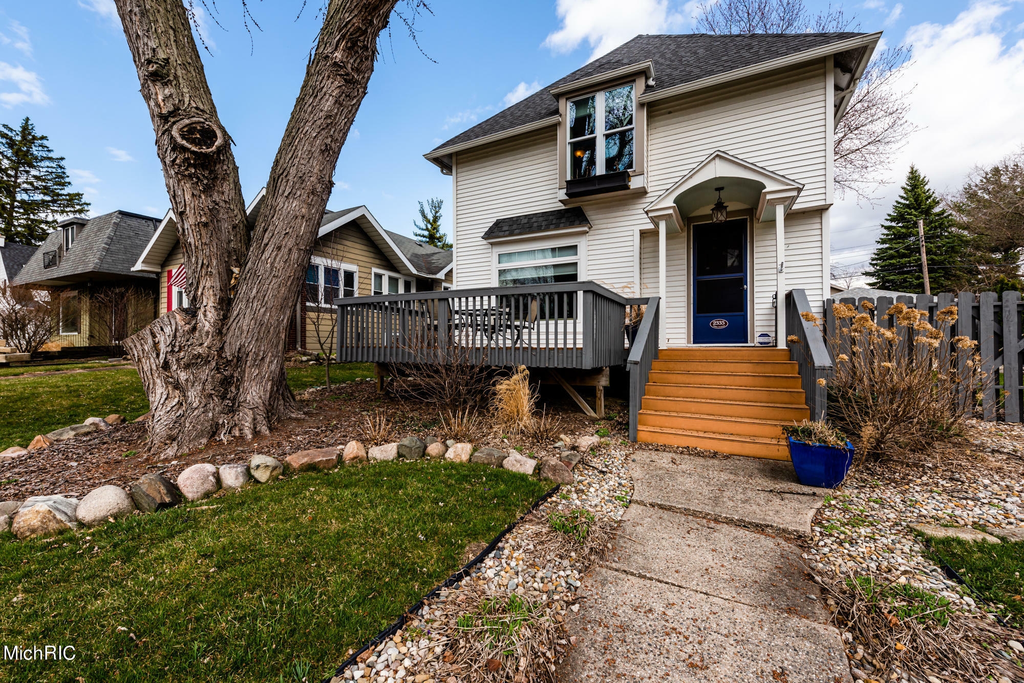 Property Photo:  2335 Niles Avenue  MI 49085 