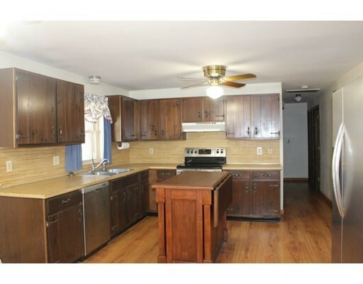 Property Photo: 7 Rakeville Cir MA 02019