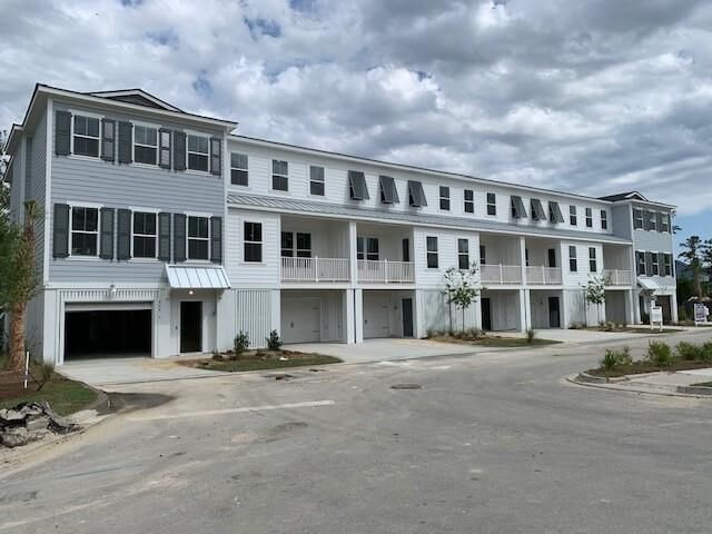 Property Photo: 814 Kings Oak Court Unit #4 SC 29492