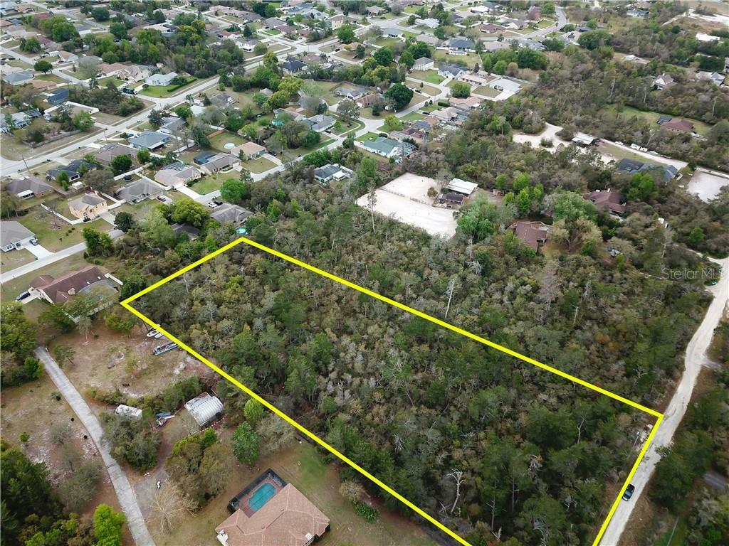 Property Photo: 3255 Red Fox Drive FL 32725