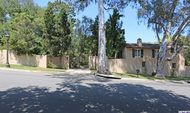 Property Photo:  990 S San Rafael Avenue  CA 91105 