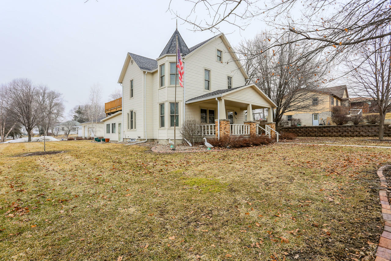 109 E Pearl  Street  Neola IA 51559 photo