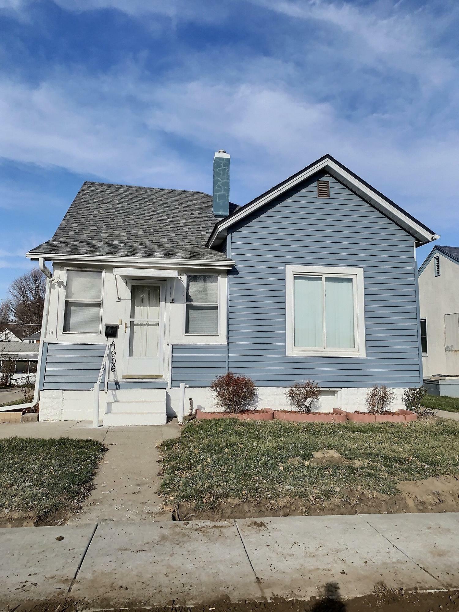 Property Photo:  1906 Avenue A  IA 51501 