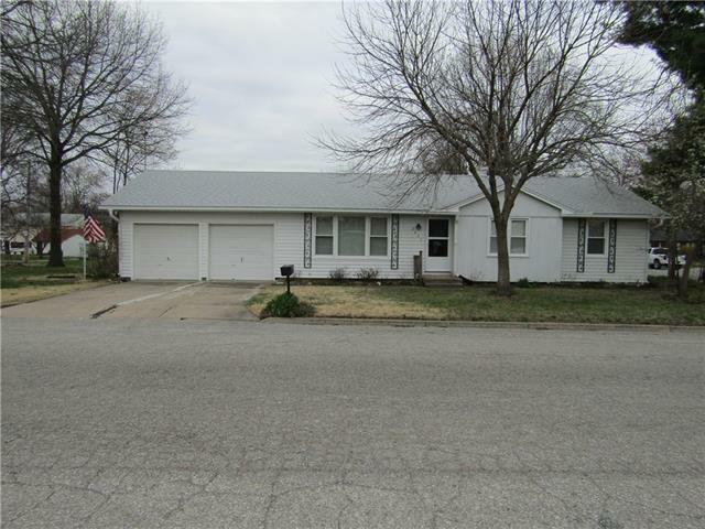 Property Photo:  2807 Cypress Street  MO 64037 