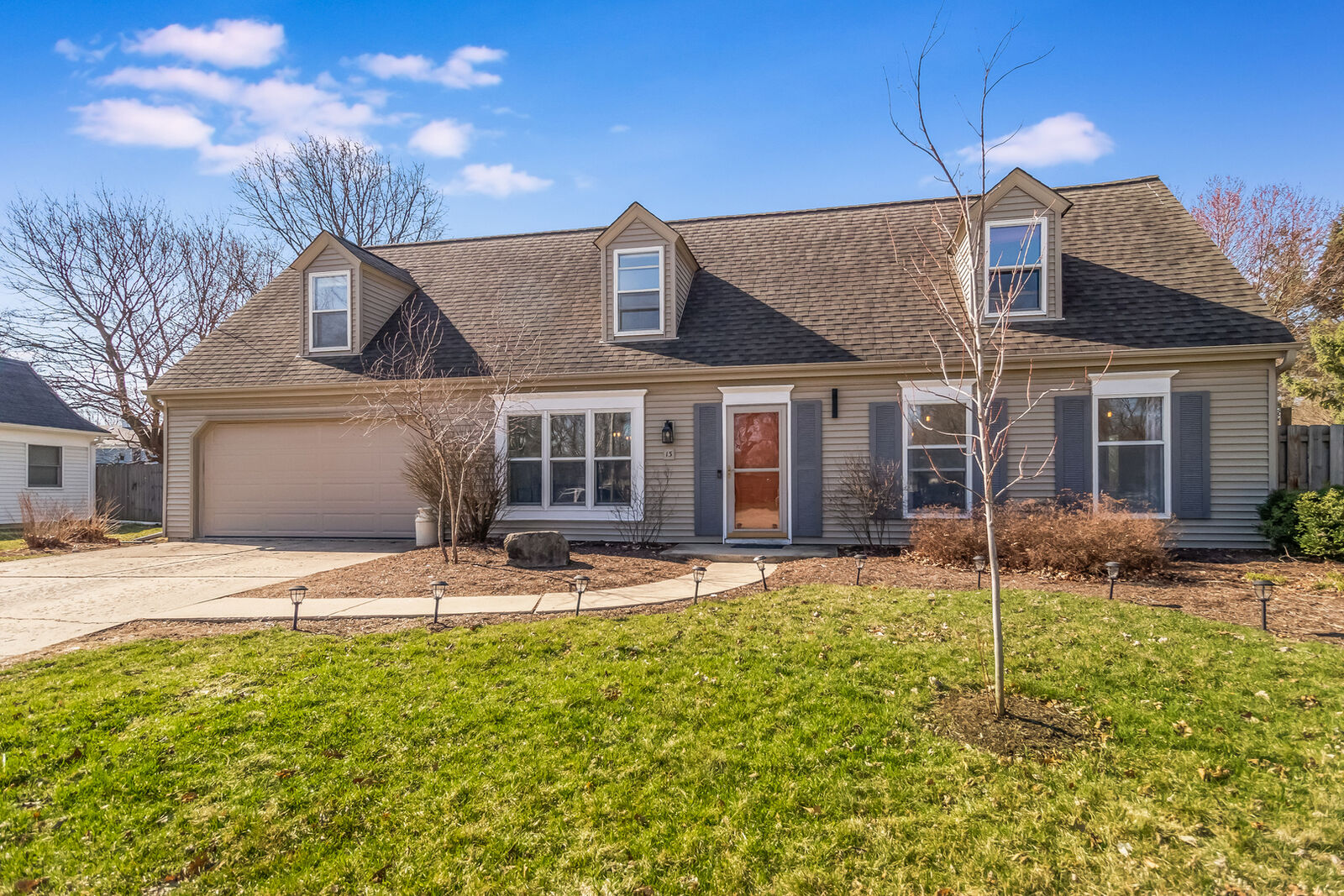 Property Photo:  13 Crofton Road  IL 60543 