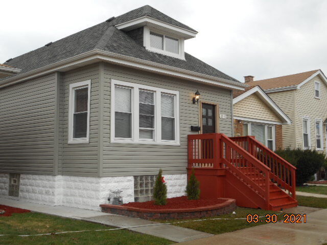 Property Photo:  1217 W 97th Place  IL 60643 