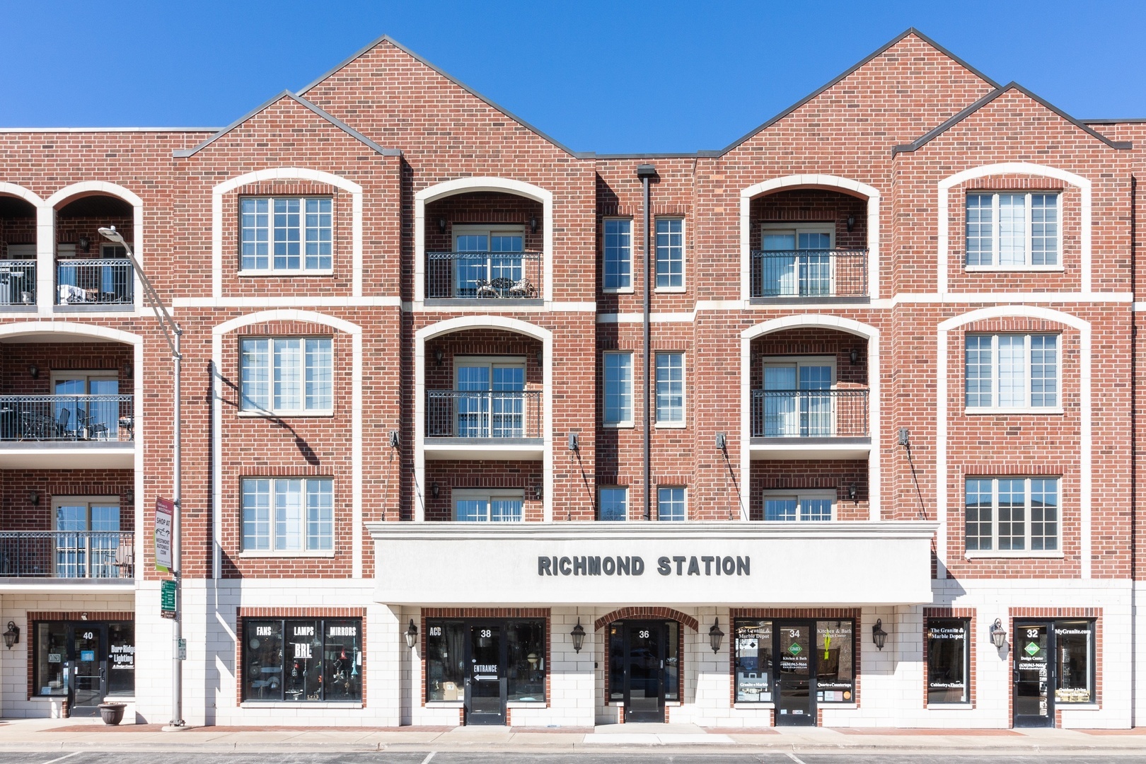 Property Photo: 36 S Cass Avenue 2D IL 60559