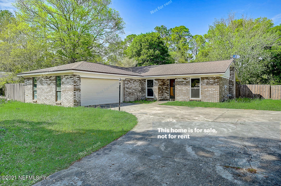 Property Photo: 379 Lucy'S Lane FL 32003