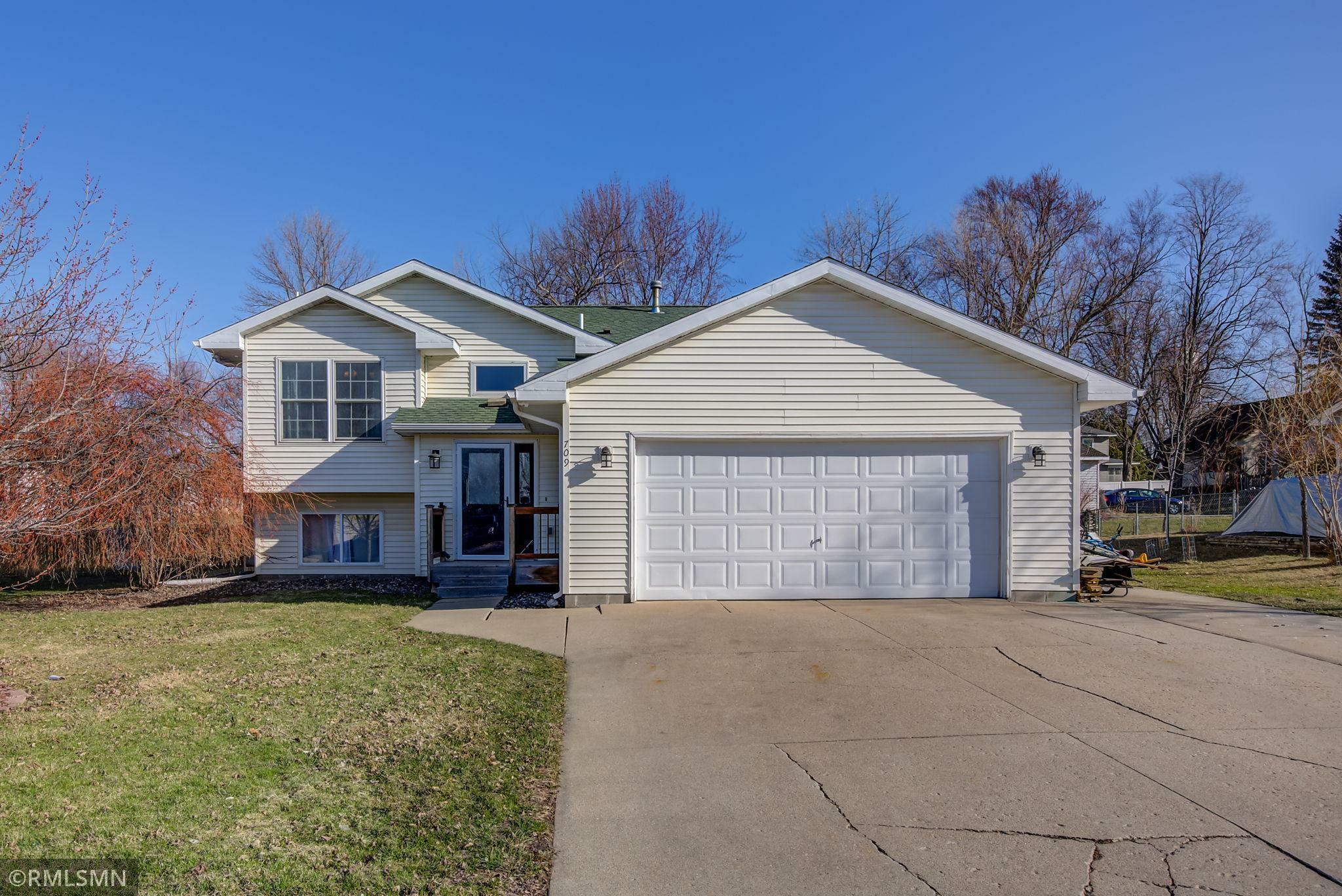 Property Photo:  709 Haywood Drive  MN 55349 