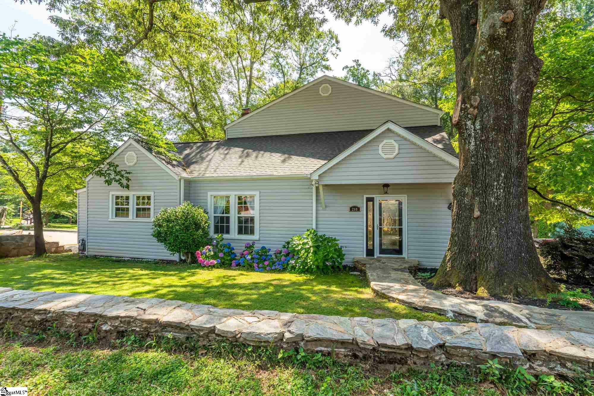 Property Photo:  200 Cureton Street  SC 29605 