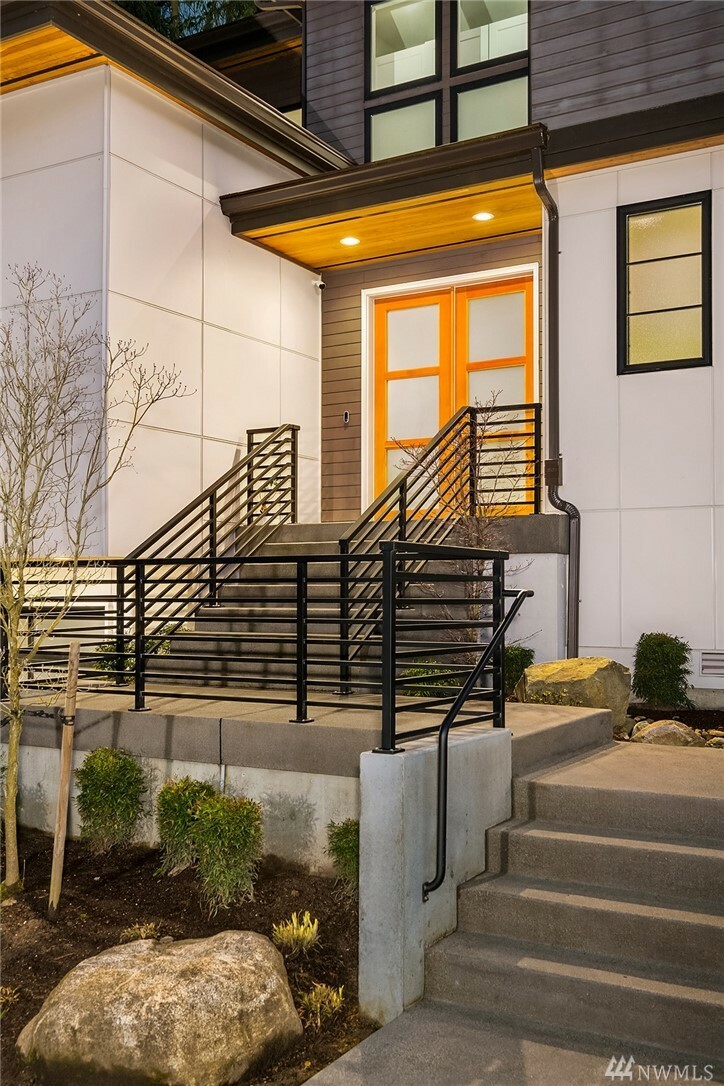 Property Photo: 8401 SE 34th Place WA 98040