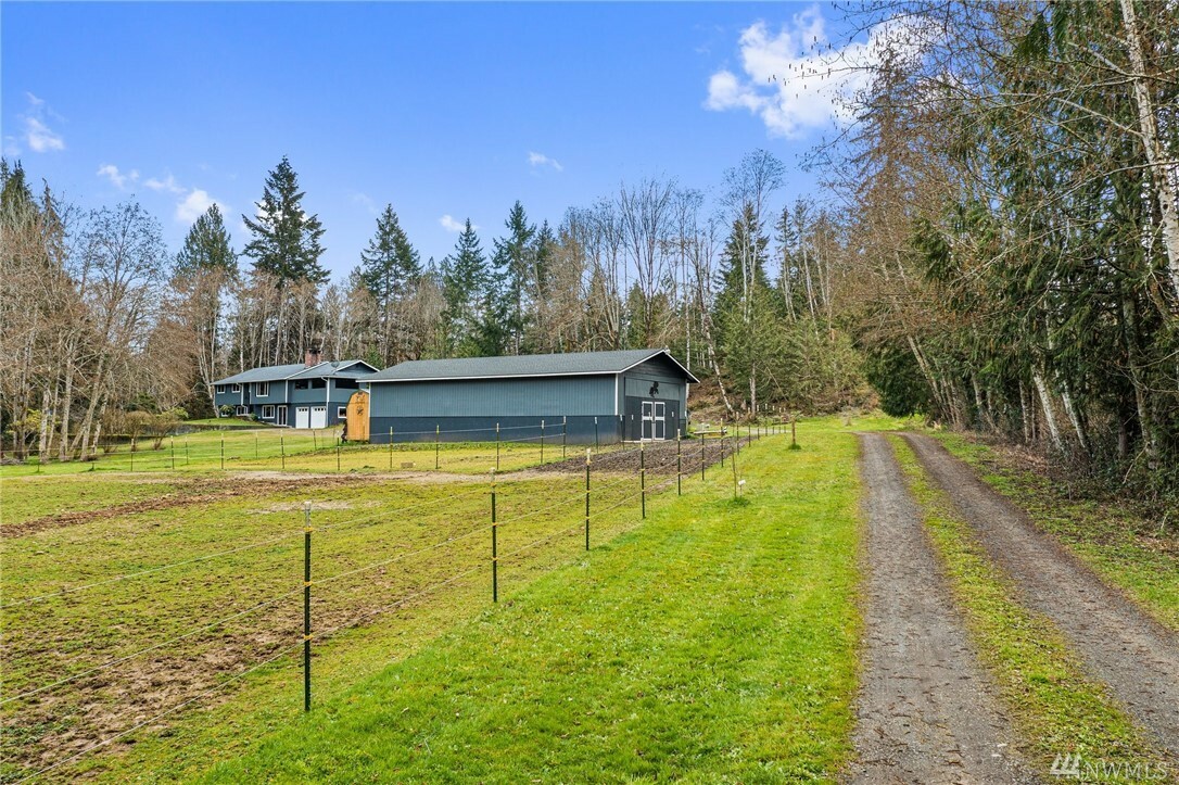 Property Photo:  3350 SE Arcadia Rd  WA 98584 