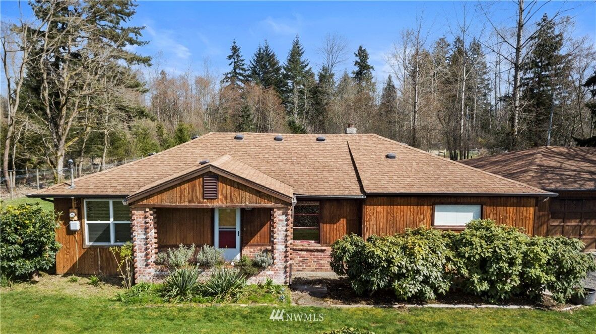 Property Photo: 12907 Waller Road E WA 98445