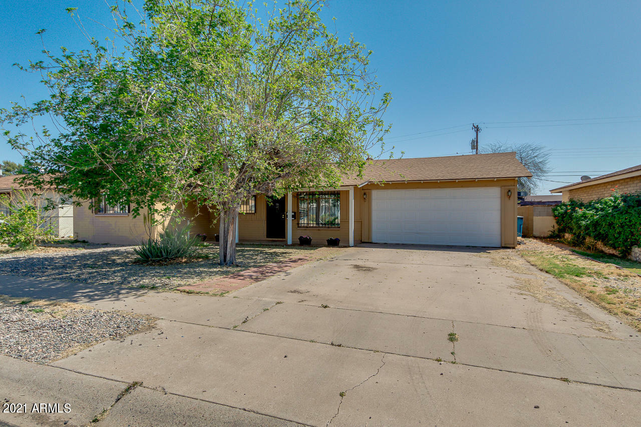 Property Photo:  5743 N 38th Drive  AZ 85019 