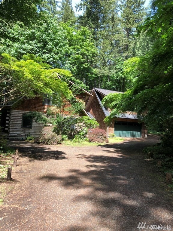 Property Photo: 10046 Mandus Olson Rd NE WA 98110